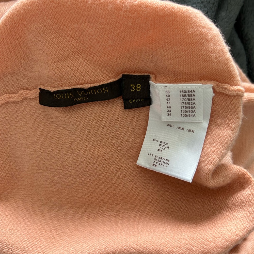 Louis Vuitton Soft Peach Short-Sleeve Crew Neck Sweater - Picture 8 of 11